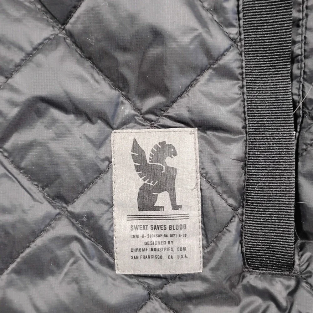 Chrome Industries Warm Workshirt Jacket Mens XL Black Orange Quilted Reversible
